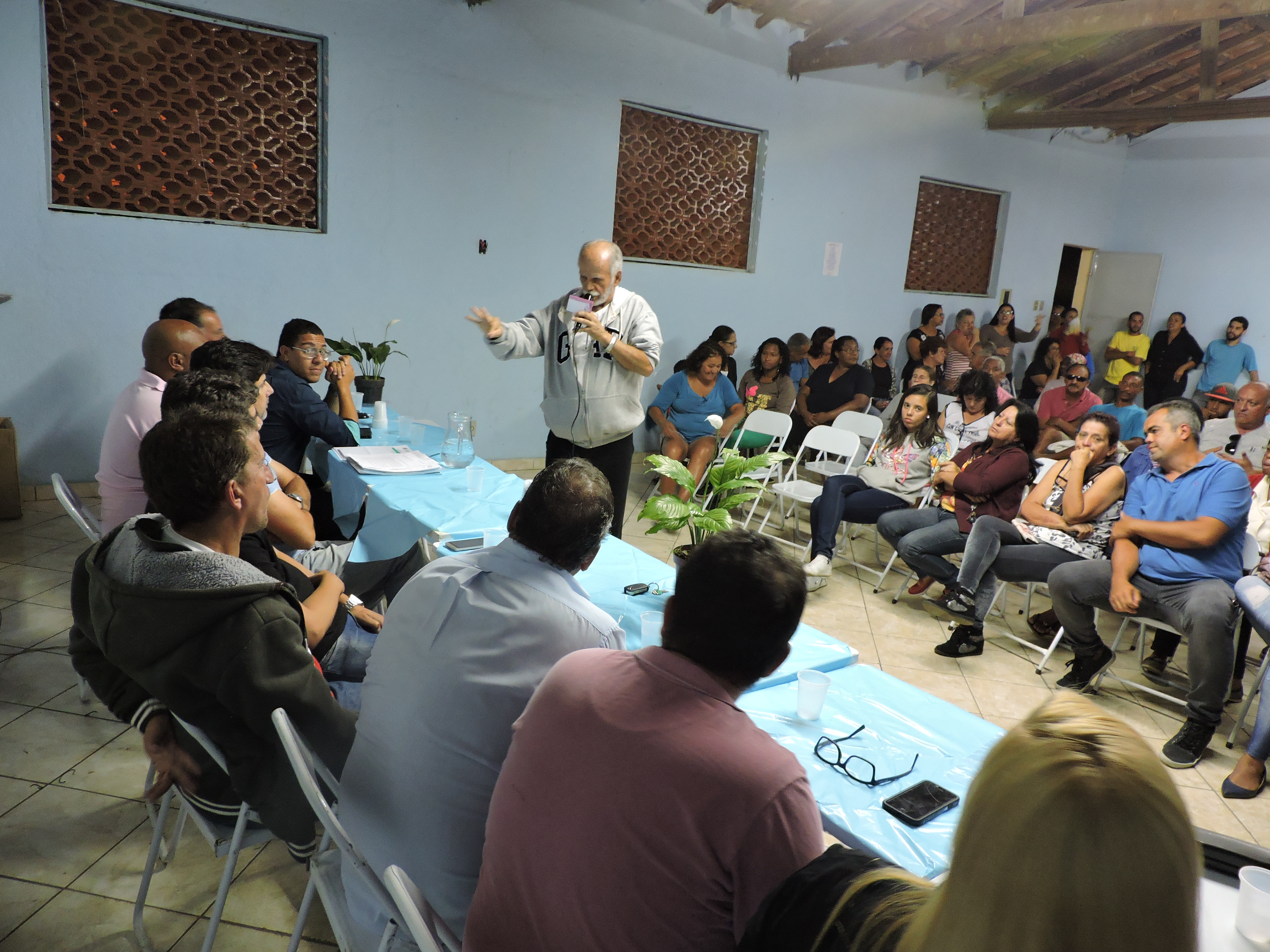 SESSÃO DA CÂMARA ITINERANTE SURTE BENEFÍCIOS PARA COMUNIDADE