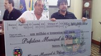 Solenidade entrega R$ 1,3 milhão a Prefeitura Municipal